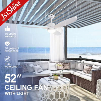 พัดลมเพดาน LED สีขาวใบมีดพลาสติก 3 ใบ, พัดลมเพดานกันน้ำพร้อมมอเตอร์ไฟ DC