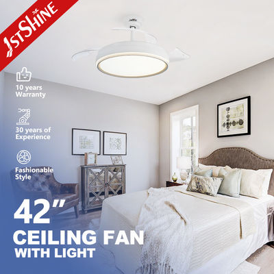 ซื้อ ดีไซน์สมัยใหม่ 6 ความเร็ว LED พัดลมเพดานด้วยใบปิด 42 นิ้ว ที่ประหยัดพื้นที่ การผลิตออนไลน์