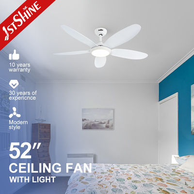 ซื้อ DC Motor 5 ใบพัดลมเพดาน ABS, พัดลมเพดานตกแต่งไฟ LED สีขาว 3 สี การผลิตออนไลน์