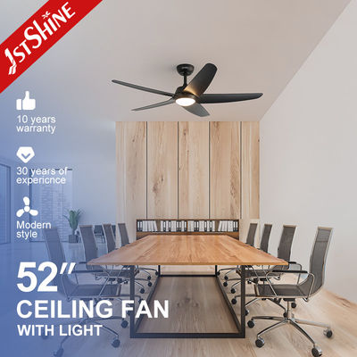 ซื้อ พัดลมเพดานความเร็วสูง พร้อมไฟ LED 5 ใบพลาสติก สีดํา OEM การผลิตออนไลน์