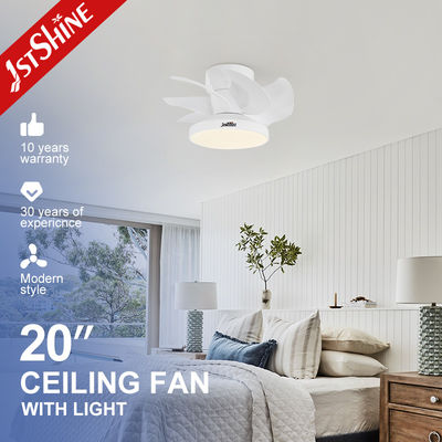 ซื้อ พัดลมเพดาน LED ขนาดเล็กแบบติดตั้ง Flush Mount พร้อมมอเตอร์ DC เงียบตกแต่ง การผลิตออนไลน์