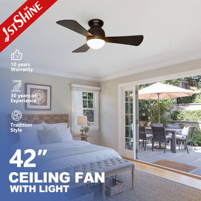 ซื้อ Flush Mounted Modern 42” Ceiling Fan With Light Compact And Elegant Design การผลิตออนไลน์