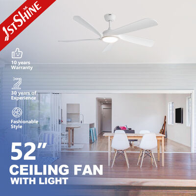 พัดลมเพดานสีขาวสไตล์โมเดิร์น ขนาด 52 นิ้ว พร้อมไฟ LED และใบพัด ABS - มอเตอร์ DC ไร้เสียงและรีโมทคอนโทรล